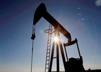أسعار النفط تهبط 5% بعد خفض صندوق النقد الدولي توقعاته للنمو الاقتصادي