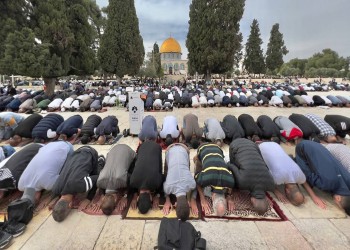 150 ألفا يؤدون صلاة الجمعة الثالثة من رمضان في الأقصى (صور)
