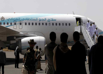 الزيارة الثانية.. الحوثيون يعلنون وصول وفد عماني لصنعاء لمتابعة الهدنة