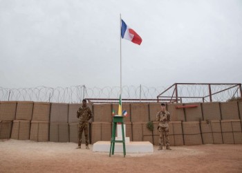 فرنسا تنشر لقطات لمرتزقة روس يدفنون جثثا قرب قاعدة غوسي بمالي