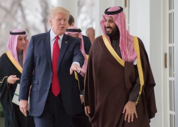 الجارديان: الازدراء السعودي لبايدن مؤشر لرهان بن سلمان على عودة ترامب