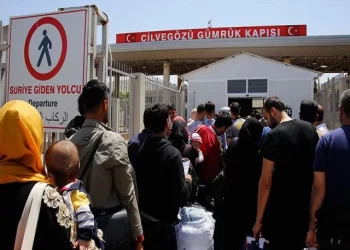 كاتب تركي: حكومة أردوغان تخطط  لإعادة 1.5 مليون لاجئ سوري 
