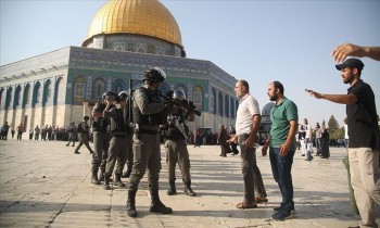 اقتحام إسرائيلي جديد للأقصى بالجمعة الأخيرة من رمضان.. وإصابة 42 فلسطينيا