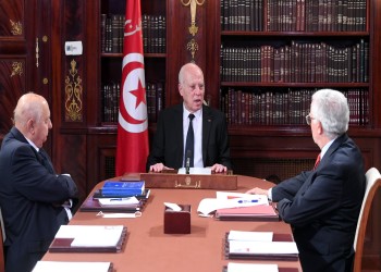 تونس.. سعيد يعلن إعداد دستور جديد ويرفض الدعوة للحوار