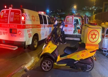 مقتل 3 إسرائيليين وإصابة 4 بهجوم مسلح قرب تل أبيب