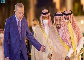 أردوغان يهاتف بن سلمان للاطمئنان على صحة العاهل السعودي