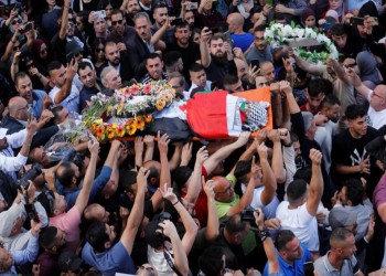 عباس يحمل إسرائيل مسؤولية اغتيال شيرين أبوعاقلة ويتعهد بالذهاب للجنائية الدولية
