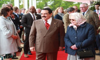 أوبزيرفر: دعوة عاهل البحرين لسباق خيل ملكي في بريطانيا تغطية على انتهاكاته