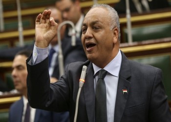 برلماني مصري يزعم انتهاء كورونا ومحاكمة شركة فايزر
