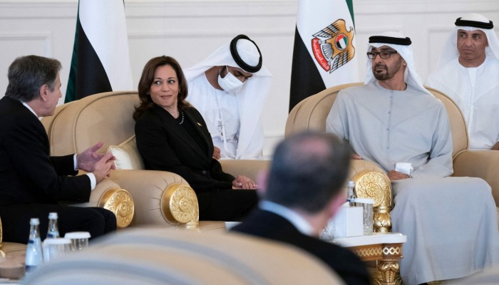 معهد أمريكي: بايدن استغل وفاة خليفة بن زايد لإصلاح العلاقات مع الإمارات