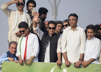 عمران خان للحكومة: انتخابات خلال 6 أيام أو مسيرة تضم 3 ملايين