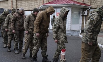 أوكرانيا تتهم روسيا بتعذيب الأسرى وإجبارهم على الجنس