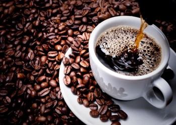 بسكر أو بدونه.. شرب القهوة يخفض من خطر الوفاة المبكرة
