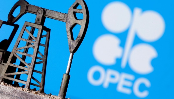 النفط يتحول للهبوط بعد أنباء بحث استبعاد روسيا من اتفاق إنتاج أوبك