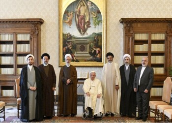 خامنئي يطلب من بابا الفاتيكان دعم المظلومين في اليمن وفلسطين