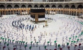 السعودية تستقبل أول قافلة لحجاج بيت الله الحرام قادمة من إندونيسيا