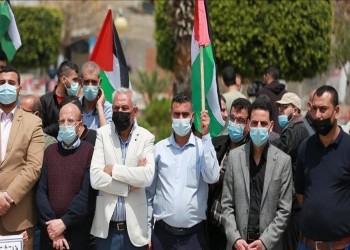 فلسطينيون يحتجون على غلاء الأسعار في الضفة الغربية
