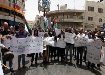 مؤسسات أهلية: الأجهزة الأمنية الفلسطينية اعتقلت محتجين على غلاء الأسعار