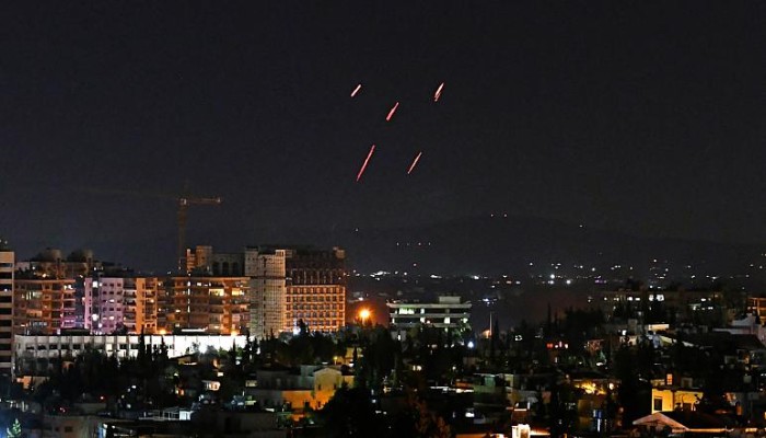 قصف صاروخي إسرائيلي يستهدف مواقع لحزب الله والنظام السوري جنوب دمشق