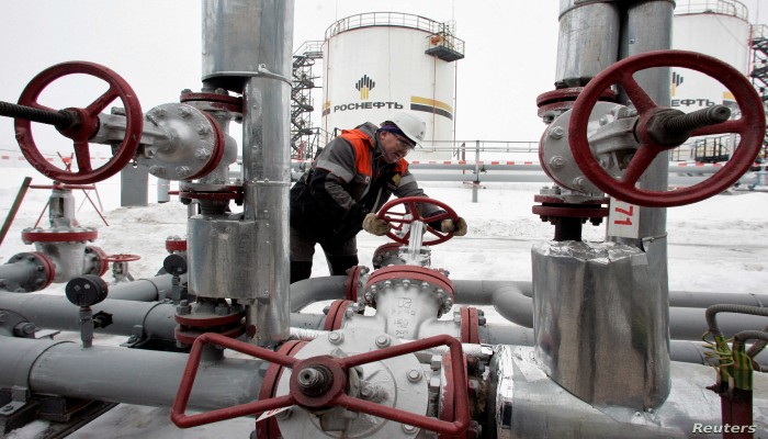 رغم العقوبات.. توقعات بارتفاع مبيعات روسيا من النفط 20%