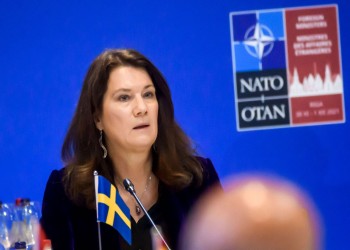 السويد تنظر "بروح بناءة" لما أثارته تركيا حول انضمامها للناتو