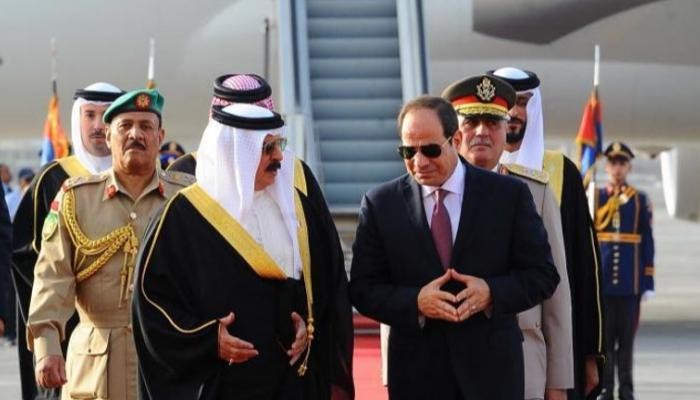 في شرم الشيخ.. السيسي والعاهل البحريني يبحثان العلاقات وتطورات إقليمية