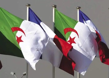 رئيسا الجزائر وفرنسا يبحثان هاتفياً العلاقات الثنائية وملفات إقليمية ودولية