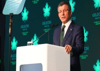 داود أوغلو: قد أكون مرشح المعارضة لانتخابات الرئاسة التركية