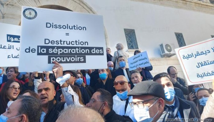 قضاة تونس يمددون إضرابهم للأسبوع الرابع