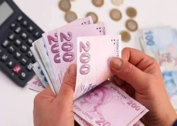 الزيادة الثانية في عام.. رفع الحد الأدنى للأجور في تركيا بنسبة 30%