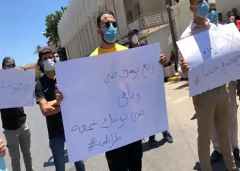 احتجاجات في مدن ليبية على انقطاع الكهرباء تظهر الغضب من قيادات الفصائل