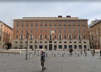 الوليد بن طلال وبيل جيتس يشتريان قصرا تاريخيا في روما