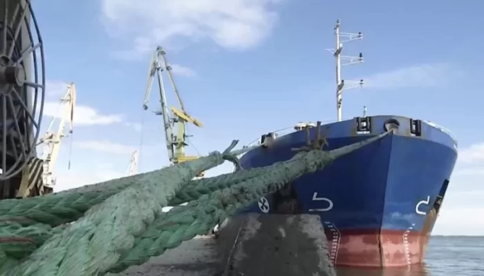 تركيا تحتجز سفينة شحن روسية وتحقق في مزاعم أوكرانية بشأنها