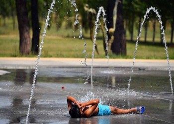 موجة حر تضرب أوروبا.. مئات الوفيات والحرائق وتوقعات بالمزيد