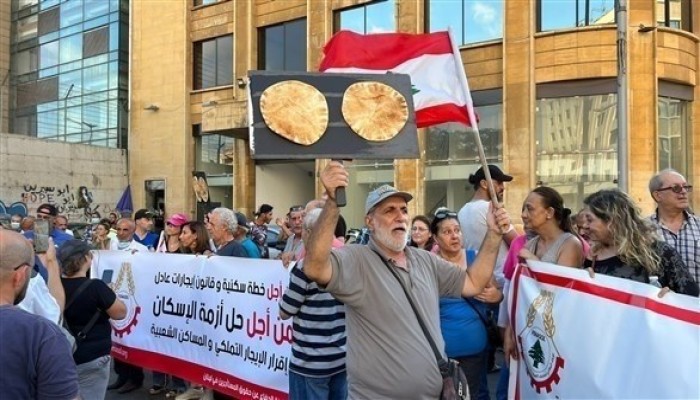 لبنان: وقفات احتجاجية في بيروت والجنوب رفضا لتردي الأوضاع المعيشية