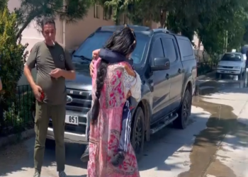 بالفيديو.. لحظة استعادة مذيعة أردنية لطفلها بعد اختطافه 20 يوما