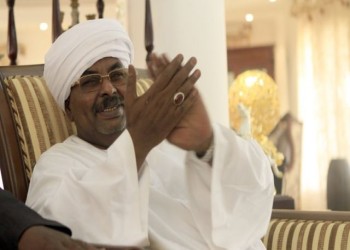 السودان يعمم نشرة حمراء عبر الانتربول لاعتقال مدير المخابرات الأسبق