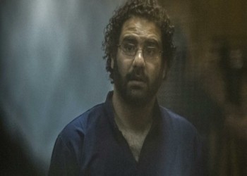 بيان للنيابة المصرية حول علاء عبدالفتاح.. وأسرته: يهمنا أنه على قيد الحياة