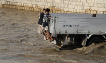 تضرر أكثر من 16 ألف أسرة نازحة جراء السيول في مأرب اليمنية
