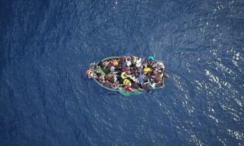 انتشال جثث 6 مهاجرين تونسيين بعد غرق مركبهم