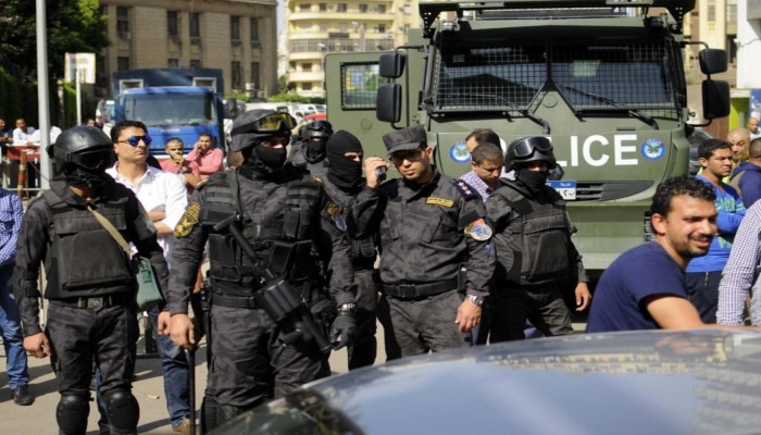 مصر تدرج 42 شخصا على قوائم الإرهاب بسبب "حراس الثورة"