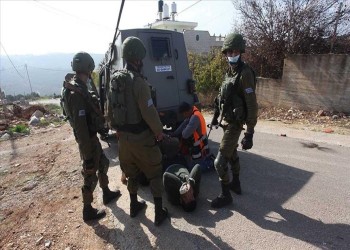 جراحه خطيرة.. إصابة فلسطيني برصاص إسرائيلي شمال القدس