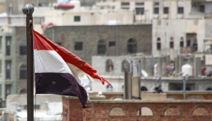 الإصلاح اليمني يحذر : الانحراف عن معركة الحوثي يفكك المجلس الرئاسي