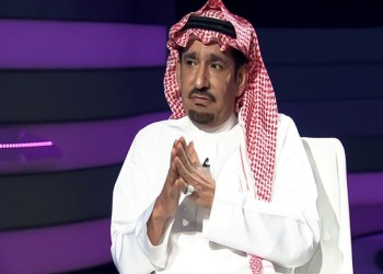 السعودية.. عبدالله السدحان يثير جدلا بسبب منتقبة تغني