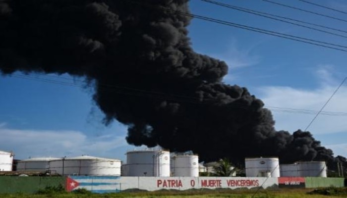 مقتل 16 رجل إطفاء في حريق مستودع النفط في كوبا