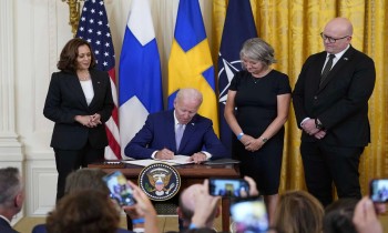 أمريكا تسلم الناتو موافقتها الرسمية على انضمام فنلندا والسويد