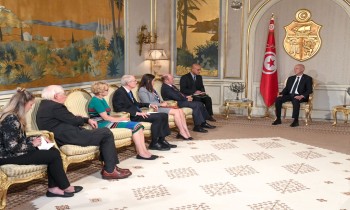 وفد أمريكي يدعو لاستقلالية القضاء بتونس وعودة البرلمان.. وسعيد يرد
