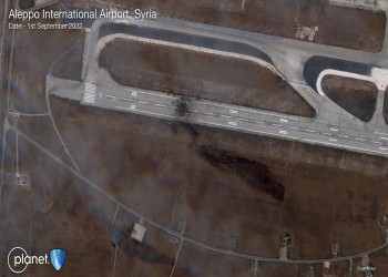 صور الأقمار الصناعية تظهر تضرر مدرج مطار حلب بعد استهدافه بغارة إسرائيلية
