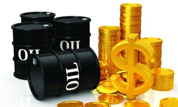 الدولار يتراجع وصعود أسعار النفط والذهب بسبب توقعات خفض الإنتاج