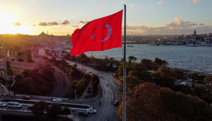 فيتش: اقتصاد تركيا ينمو بشكل ملحوظ وسط تضخم عالمي